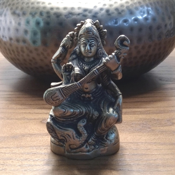 Antique Vintage Brass Hindu Goddess Saraswati Sculpture / 4” Figurine - Picture 8 of 15